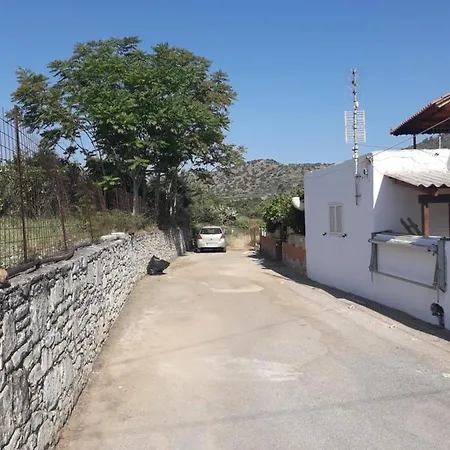 Vlassis Apts - 2 Space Eleni Rethymno Country house *