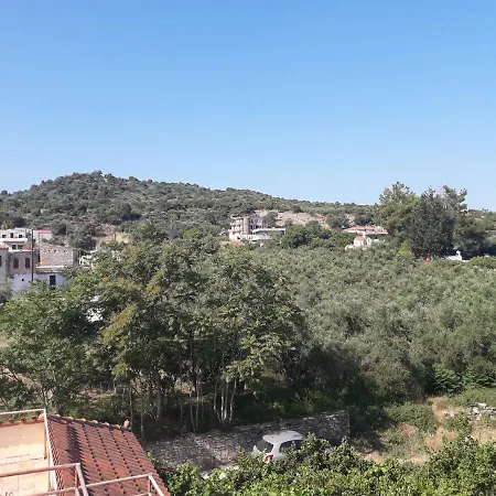 Vlassis Apts - 2 Space Eleni Rethymno Country house
