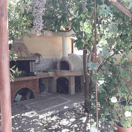 Vlassis Apts - 2 Space Eleni Rethymno Country house