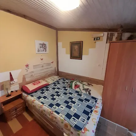 Vlassis Apts - 2 Space Eleni Rethymno Country house *